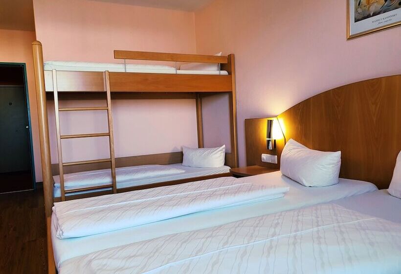 Quarto Quádruplo Estandar, Sunparc  Shuttle Zum Europapark Rust 4km & Rulantica 2km