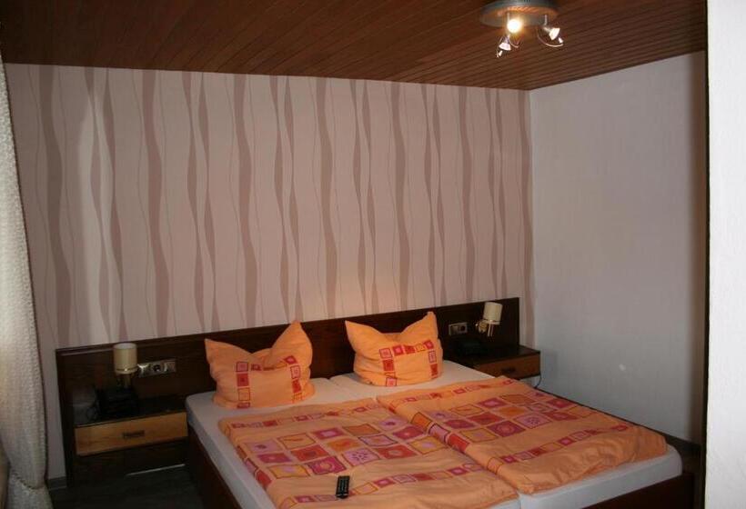 Номер Стандарт, Zum Josefshof