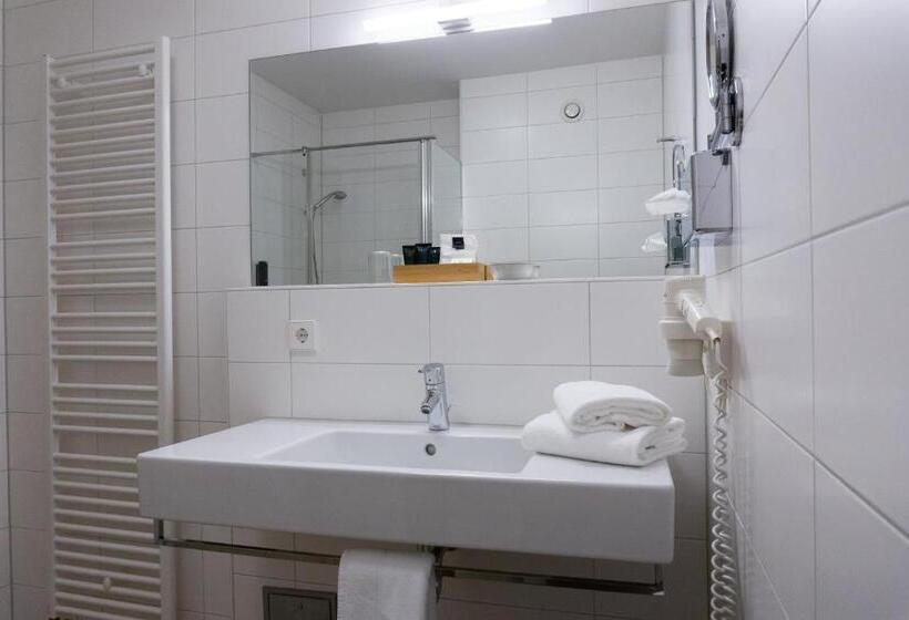 スタンダードシングルルーム, Wurttemberger Hof