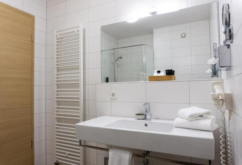 コンフォートルーム, Wurttemberger Hof