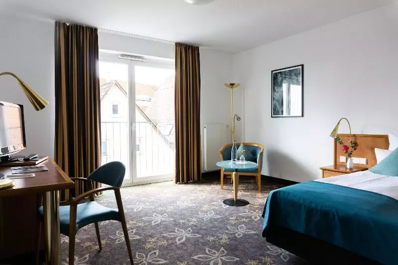 Standard Yhden Hengen Huone, Wurttemberger Hof
