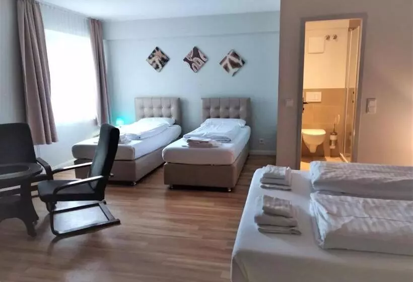 スタンダード4人部屋, M&a Cityhotel Hildesheim