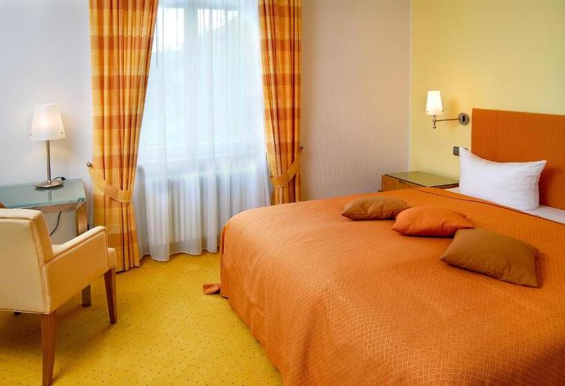 Номер Стандарт, Restaurant Hotel Maien