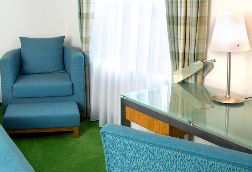 Номер Стандарт Индивидуальный, Restaurant Hotel Maien