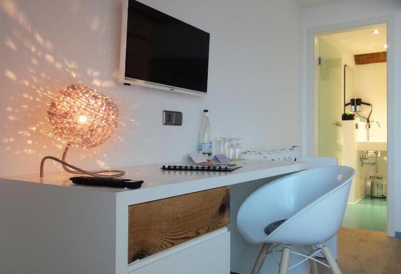 Номер Стандарт с Балконом, Restaurant Hotel Maien