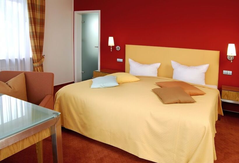 Номер Стандарт, Restaurant Hotel Maien