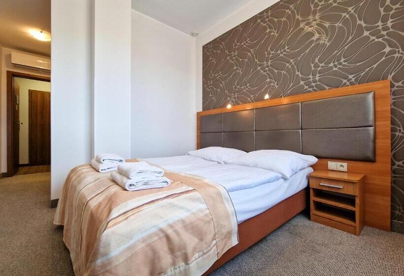 اتاق کلاسیک یک تخته, Ara   Dancing Club Restauracja Ara