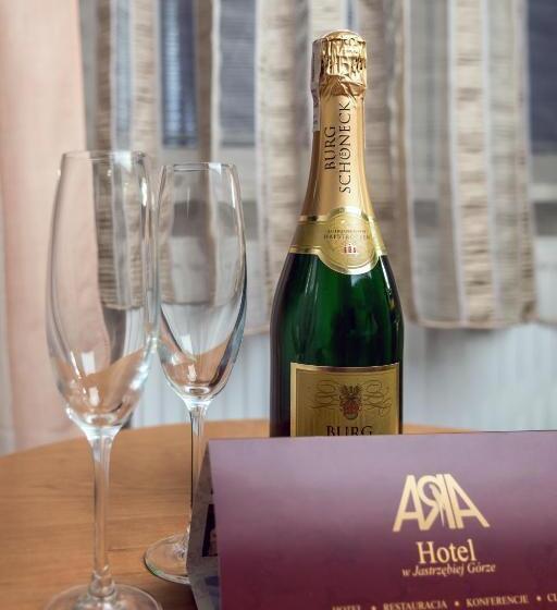 اتاق سوپریور, Ara   Dancing Club Restauracja Ara