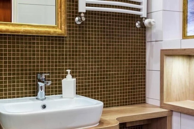 اتاق کلاسیک, Ara   Dancing Club Restauracja Ara