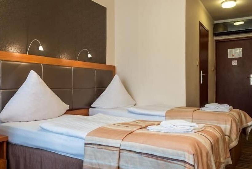 اتاق سوپریور, Ara   Dancing Club Restauracja Ara