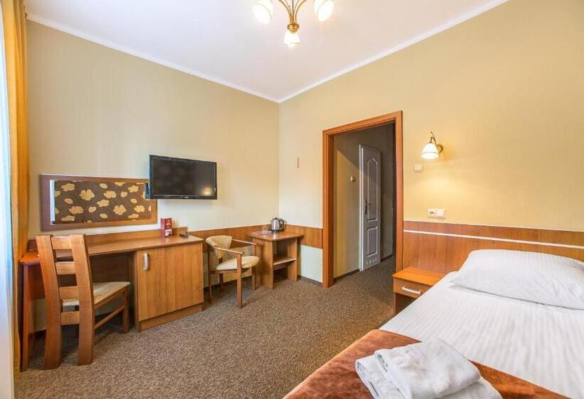 غرفة قياسية فردية, Bristol