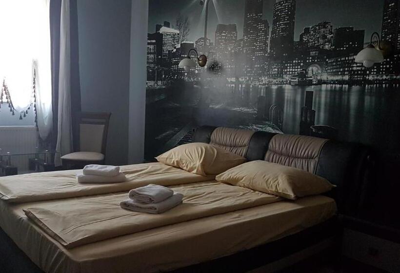 شقة غرفة واحدة, Bristol