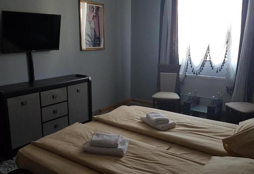 شقة غرفة واحدة, Bristol