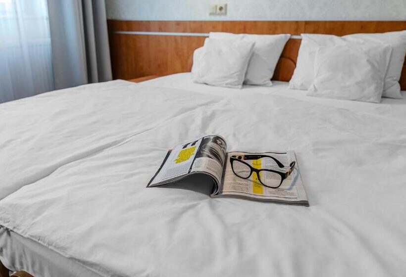 غرفة قياسية, Bristol