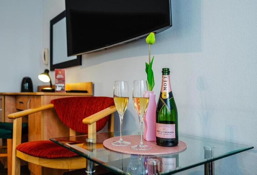 غرفة قياسية, Bristol