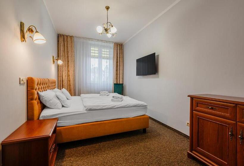 شقة غرفة واحدة, Bristol