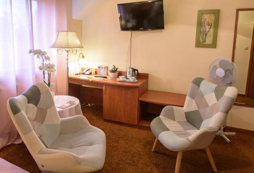 デラックストリプルルーム, Centrum Ulan Spa