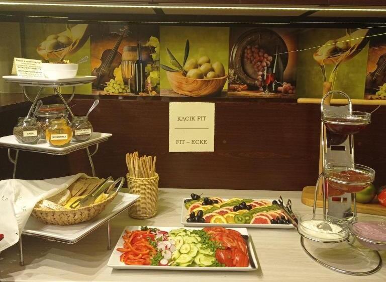 标准单人间, Cis