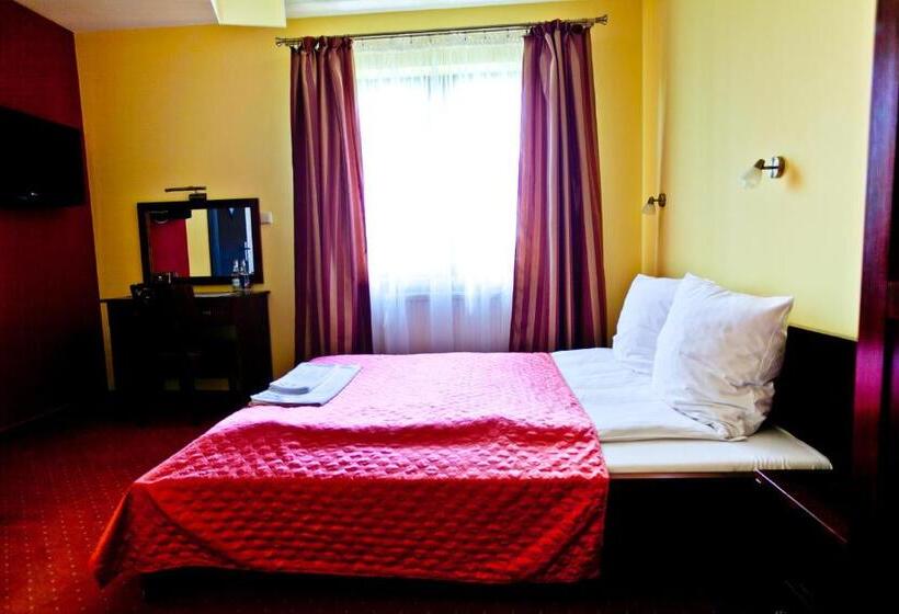 اتاق استاندارد, Dwa Bratanki