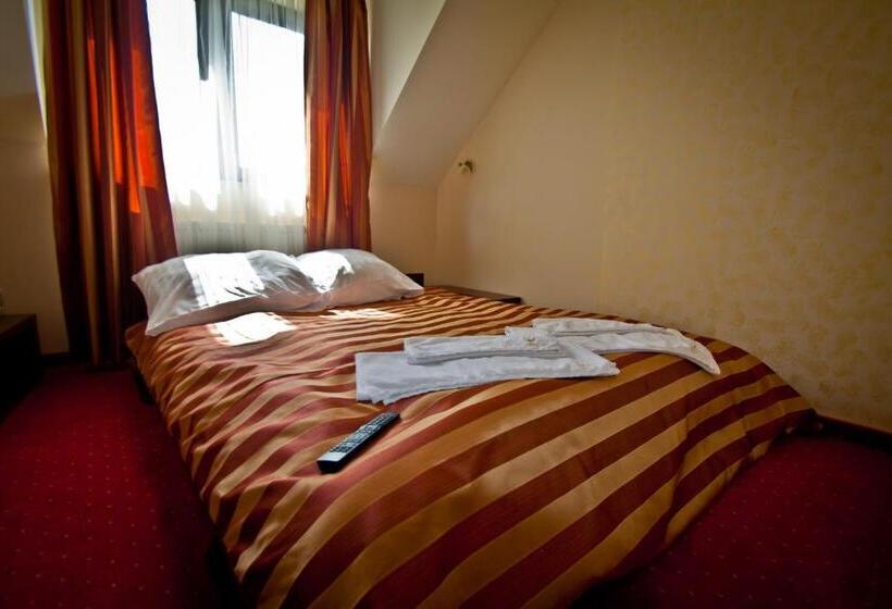 اتاق استاندارد, Dwa Bratanki