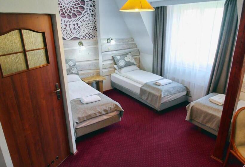 Трехместный Номер Superior, Dwór Wapowce