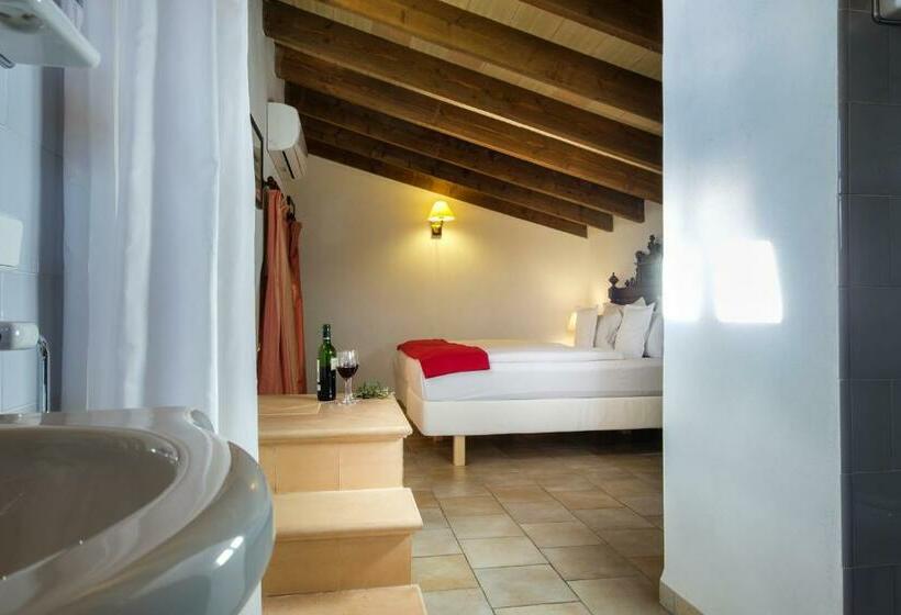 メゾネットスイート, Finca Can Estades