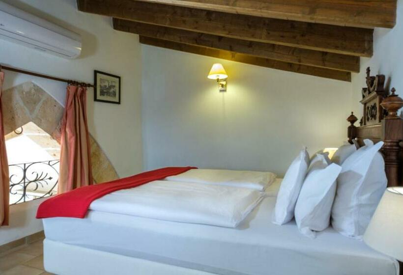 メゾネットスイート, Finca Can Estades