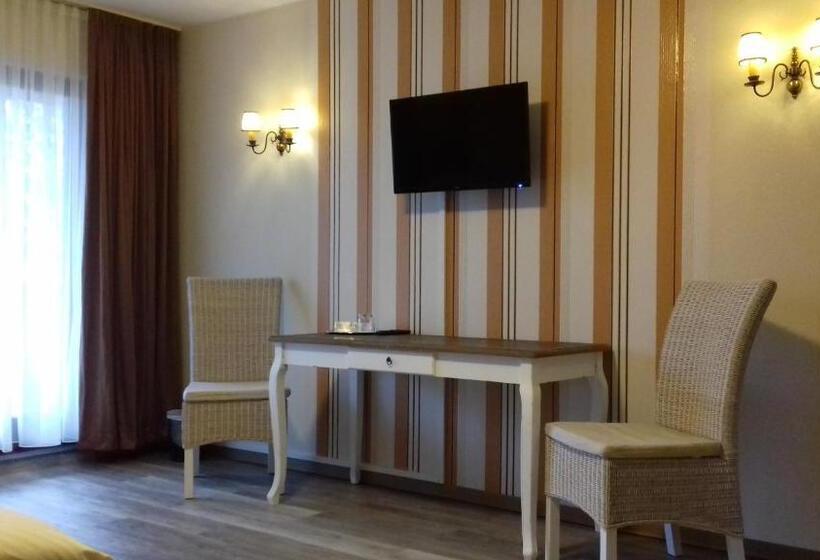Quarto Estandar com Sacada, Garni Eichhornkobel