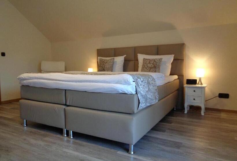 バルコニー付きスタンダードルーム, Garni Eichhornkobel