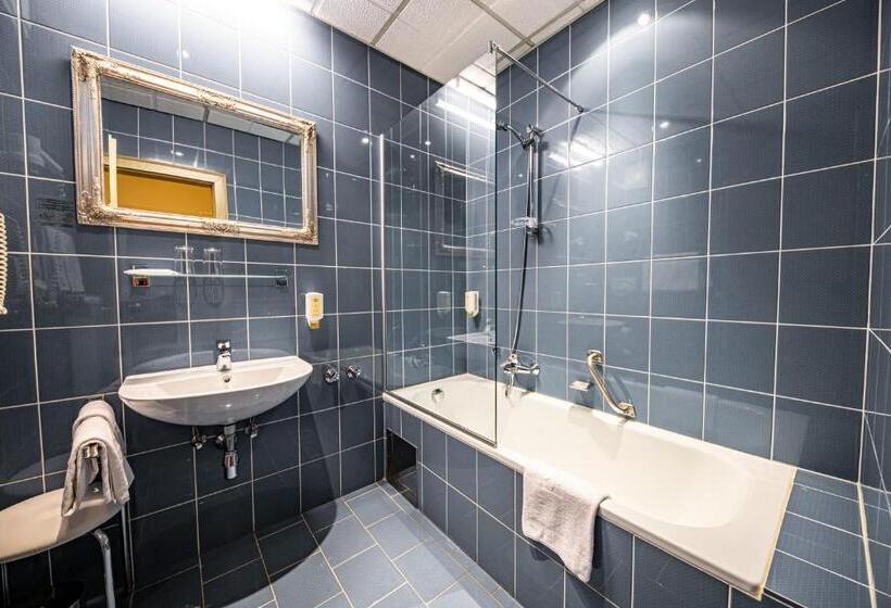 غرفة قياسية, Hubertushof Self Check In