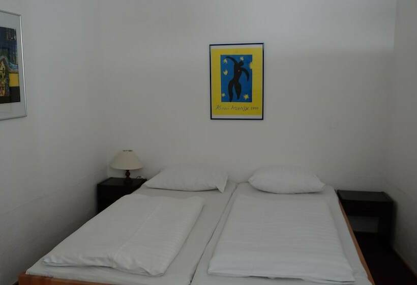 غرفة قياسية, Meesenburg