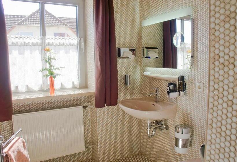 Номер Стандарт, Restaurant Kastanienhof Lauingen