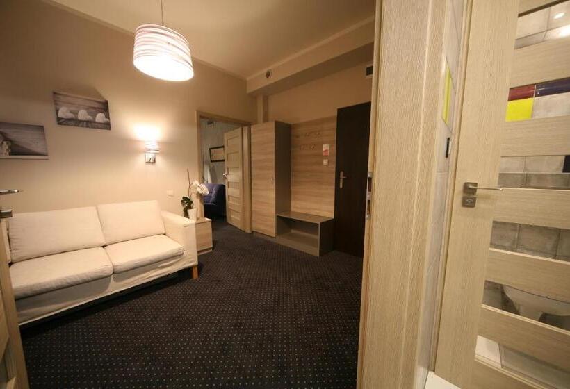 آپارتمان سوپریور 1 خوابه, Seven 7