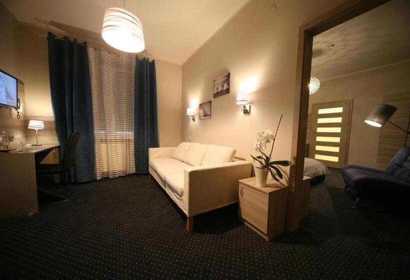 آپارتمان سوپریور 1 خوابه, Seven 7