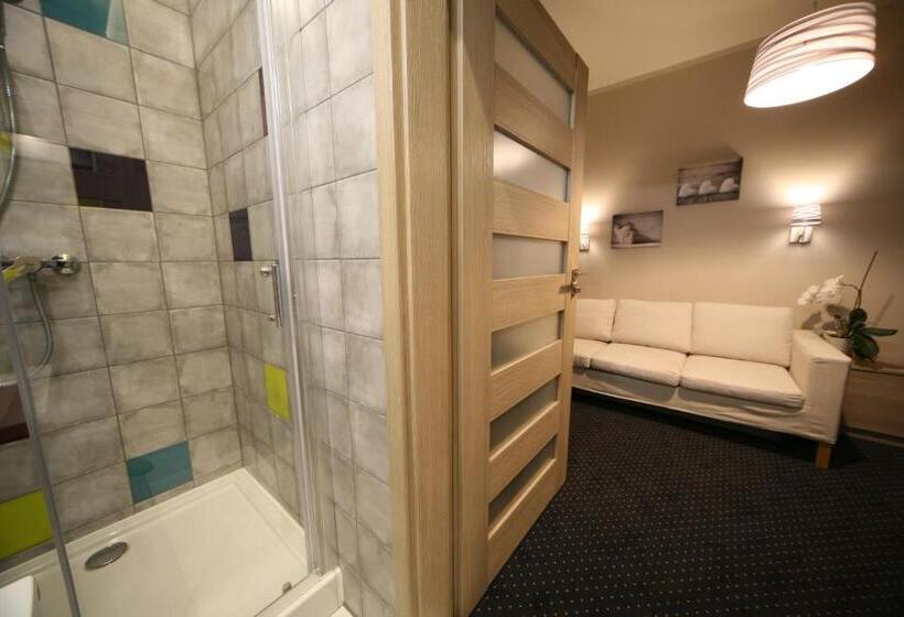 آپارتمان سوپریور 1 خوابه, Seven 7