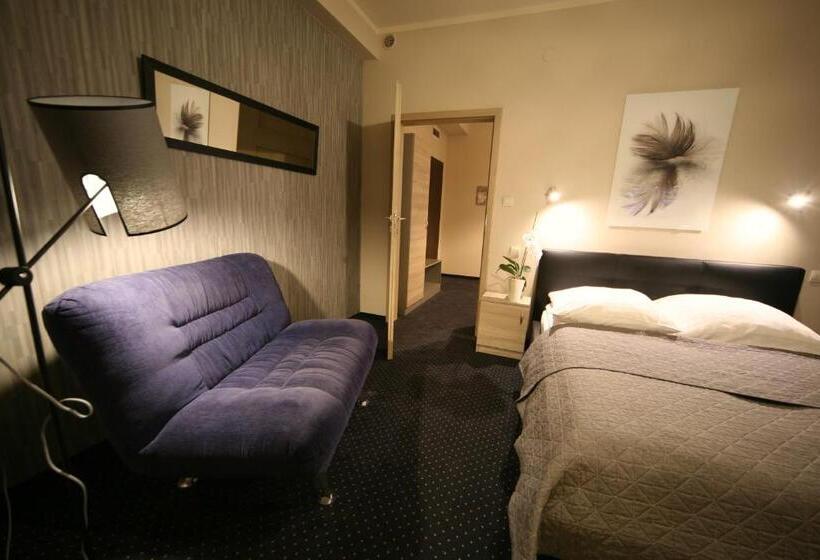 آپارتمان سوپریور 1 خوابه, Seven 7