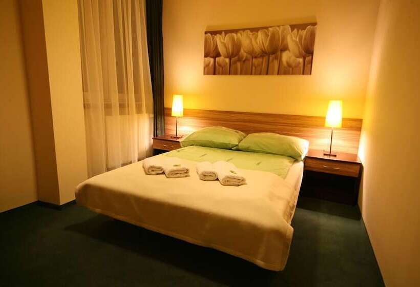 اتاق استاندارد, Seven 7