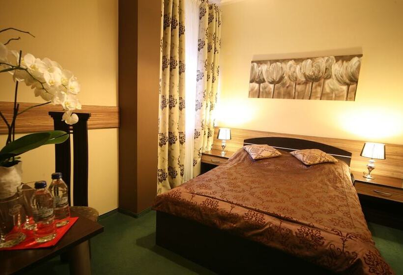 اتاق استاندارد, Seven 7