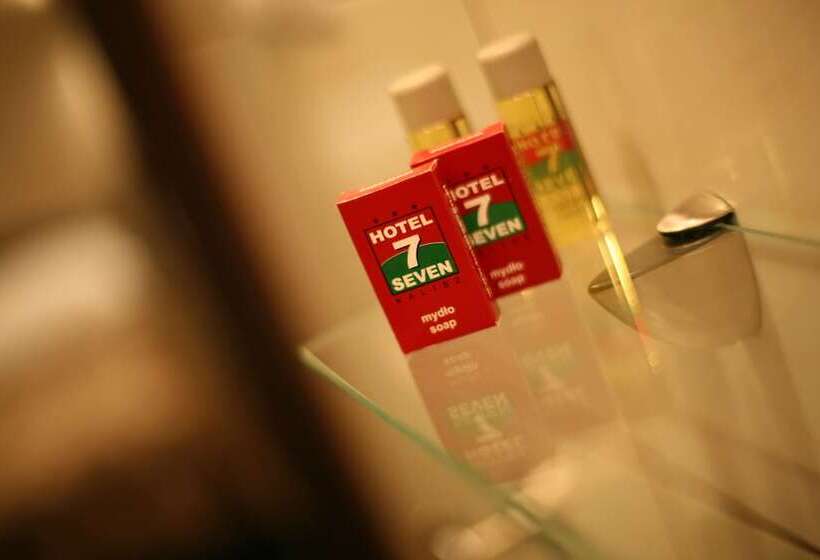 اتاق استاندارد, Seven 7