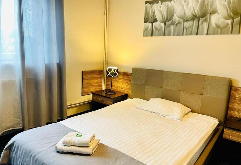 اتاق استاندارد یک نفره, Seven 7