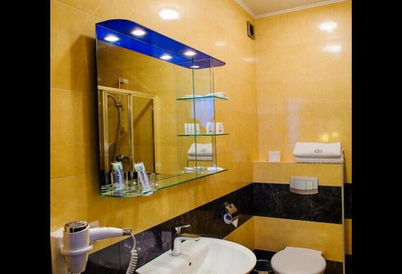 חדר סטנדרט לארבעה, Sevilla