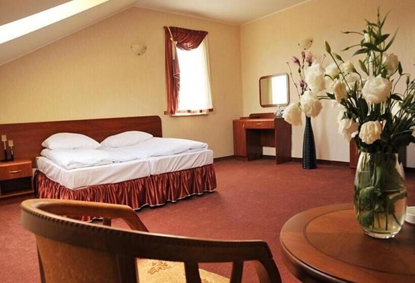 חדר קומפורט, Sevilla