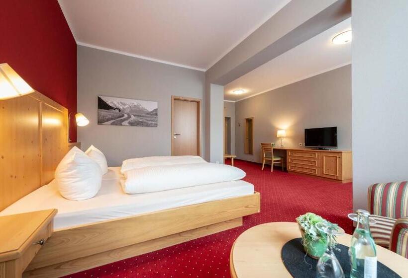 סוויטת ג'וניור, Vollmann