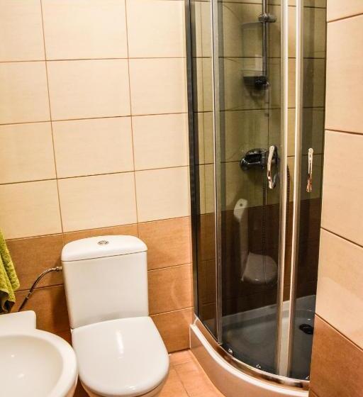 اتاق استاندارد چهار تخته, Motel Na Skarpie