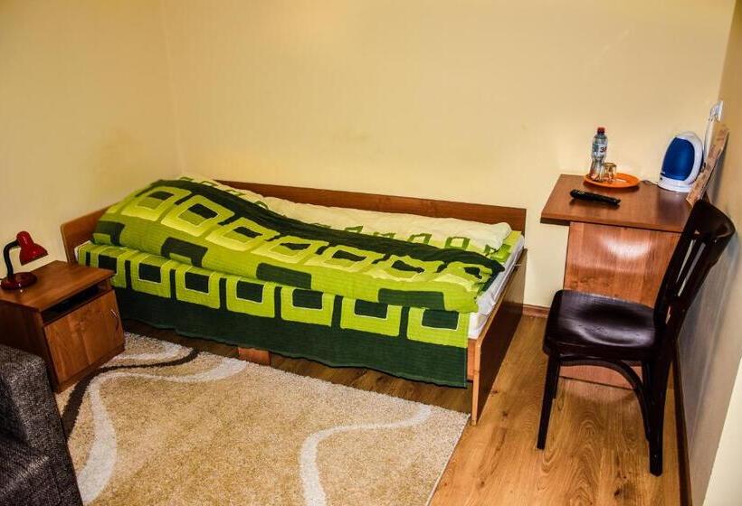 اتاق استاندارد یک نفره, Motel Na Skarpie