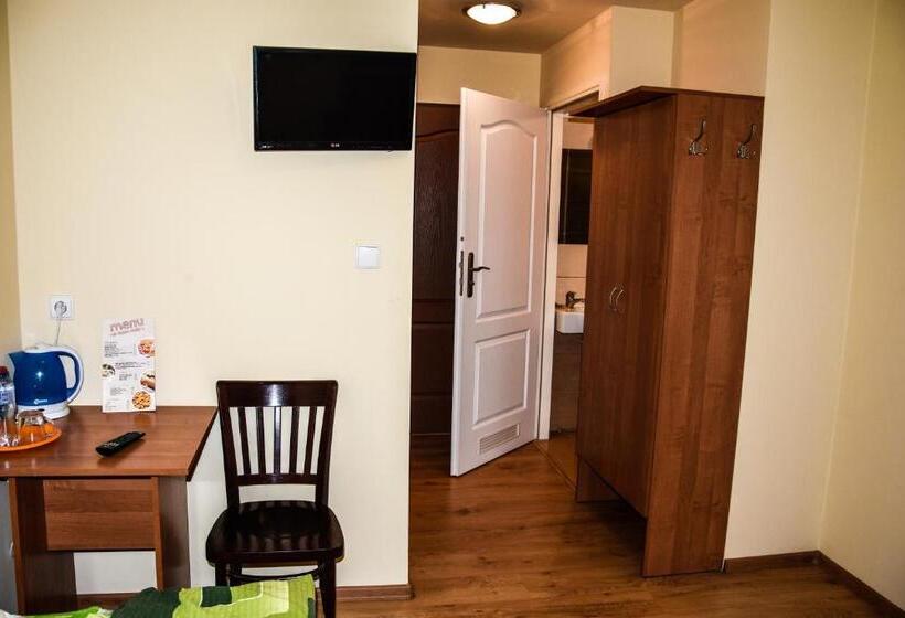 اتاق استاندارد, Motel Na Skarpie