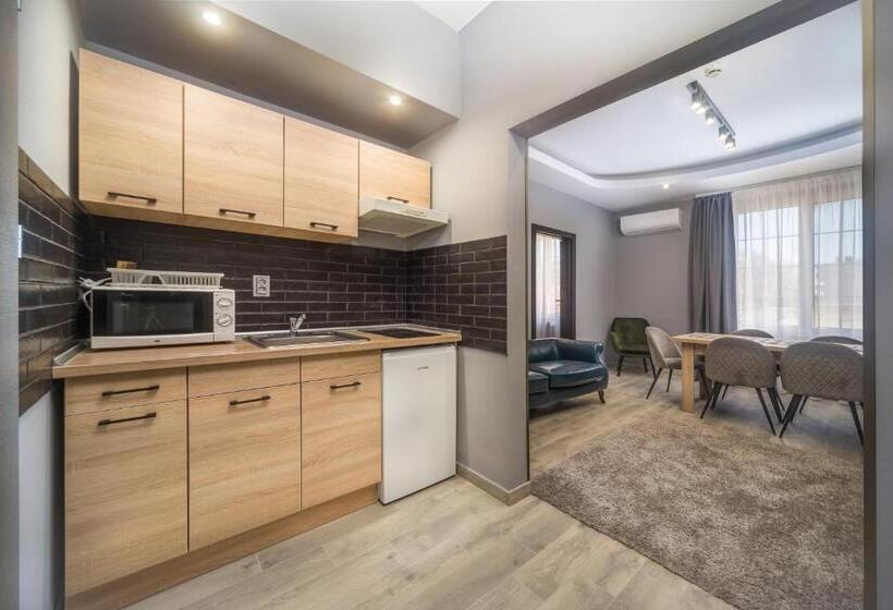 דירת חדר, Park Hotel Ambrózia