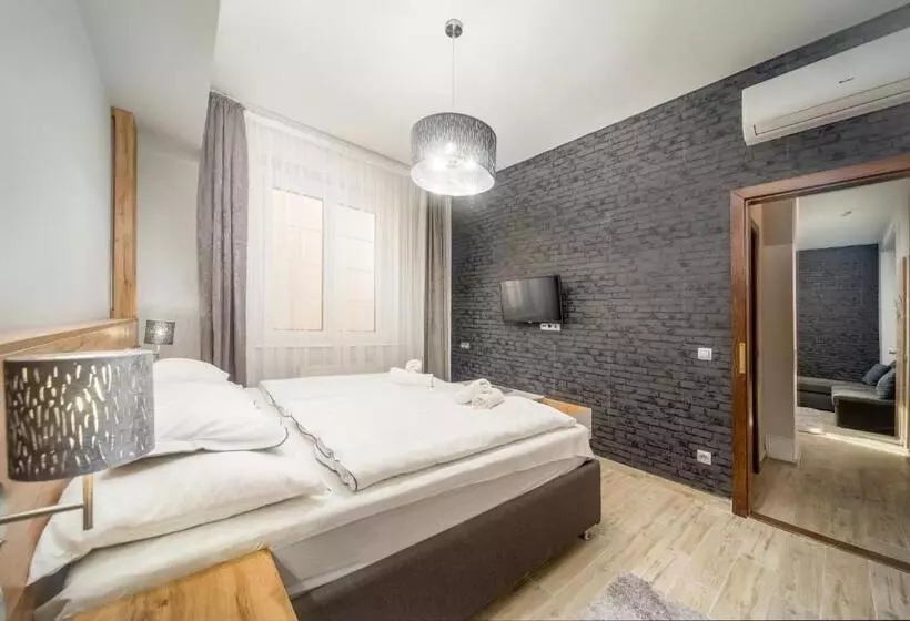 1 Bedroom Apartment, Park Hotel Ambrózia
