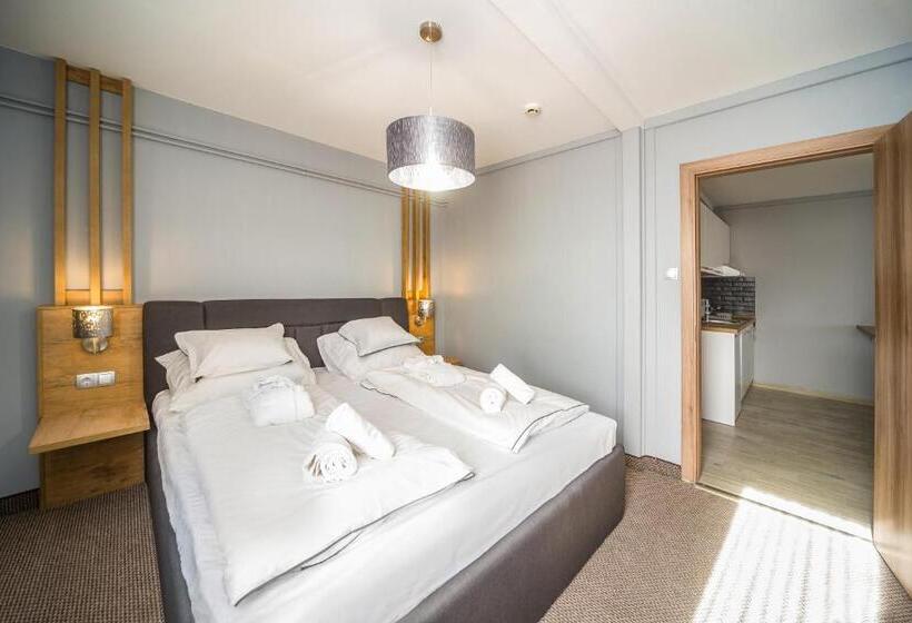 דירת חדר, Park Hotel Ambrózia