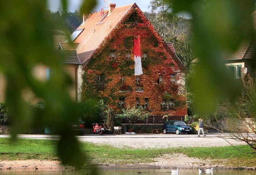 חדר סטנדרט לשלושה, Gasthof Schiff